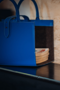 ANCRAGE - Porte-revues en cuir